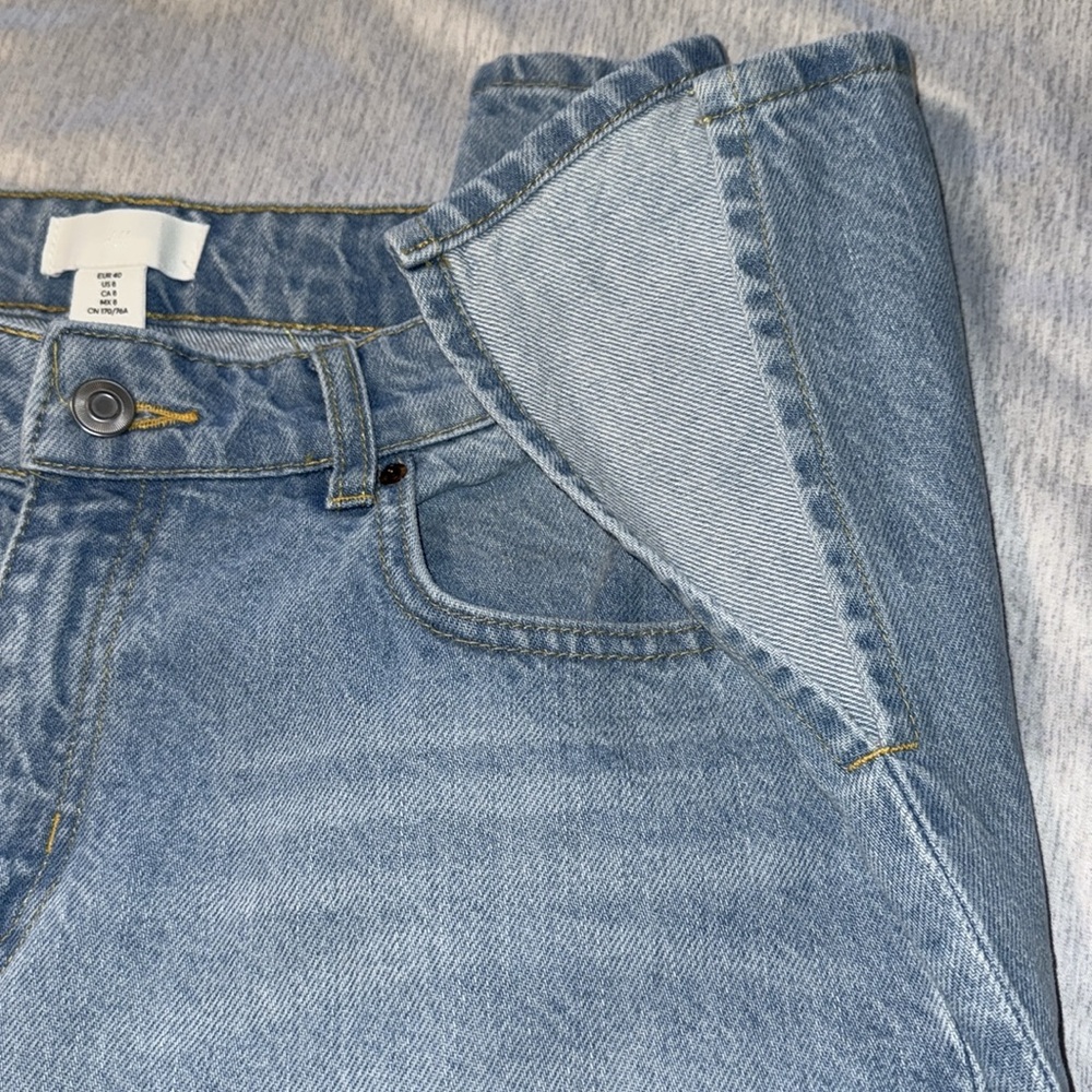 H & M Classic Light Blue Denim Jeans NWT - Picture 4 of 6